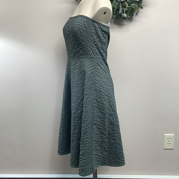 J. Crew Strapless Textured Gray Cocktail Party Dress 6 - Picture 3 of 16